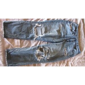 American Eagle Mom Jeans Womens 14 Jean Blue Denim Distressed Torn Style Jean